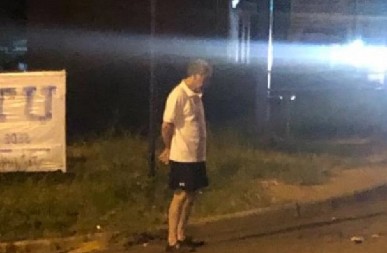 NEVEROVATNA PRIČA O OCU KOJI SVAKO VEČE ČEKA U MRAKU Slika koja je obišla svet, a razlog će vas rasplakati!