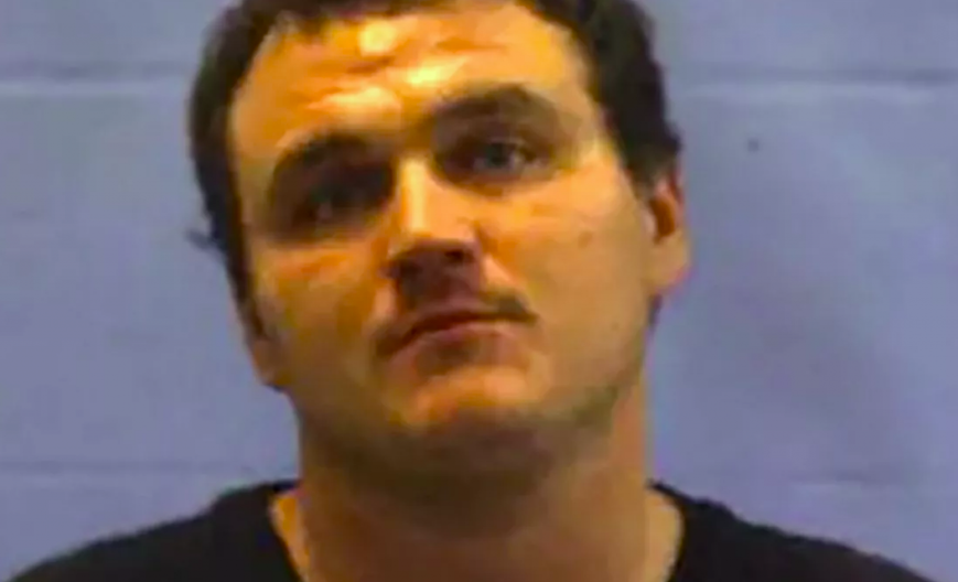 MUŠKARAC OPTUŽEN ZA UBIJANJE DETETA OD DVE GODINE! Više puta ga bacao u bazen