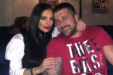 MUŽ NAŠE VODITELJKE NAPRAVIO HAOS NA MREŽAMA! Plivao za Časni krst i uputio javnu prozivku: "Nešto ne videh ove fitnes instruktore"