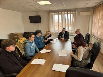 PO 100.000 ZA BUDUĆE AKADEMSKE GRAĐANE! Ljig nagradio svoje najbolje studente!