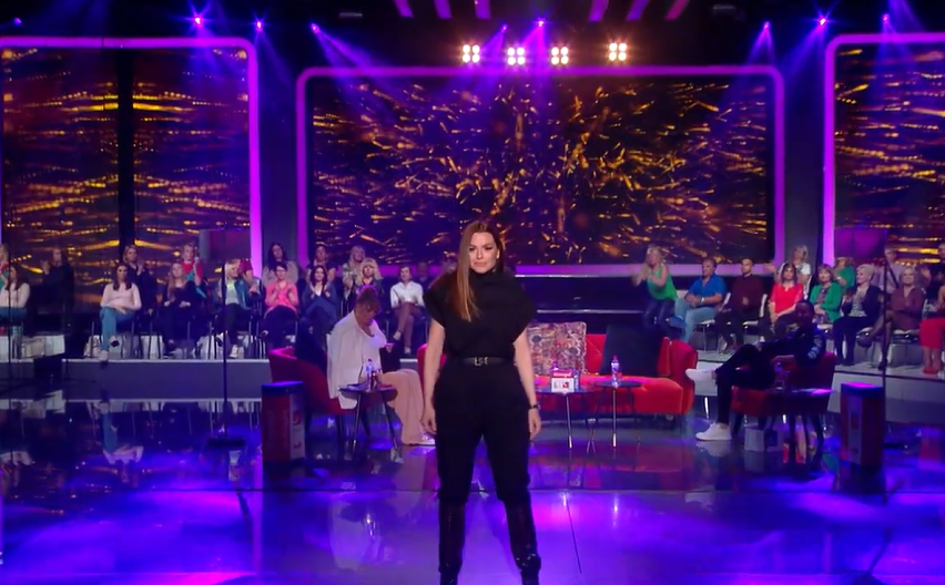 "TRI DANA NE MOGU DA SE POMERIM" Naša pevačica završila u bolnici, momentalno se oglasila i otkrila šta se desilo!