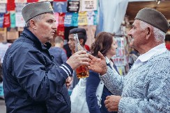 LITAR RAKIJE SLISTIO ZA 57 SEKUNDI Šok scena na Rakijadi, evo kako se treznio