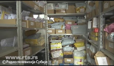 NARUČILI STE PAKET SA INTERNETA, ALI GA NIKADA NISTE PREUZELI Evo gde se čuvaju i ko na kraju dobije pošiljku po koju vlasnik nije došao