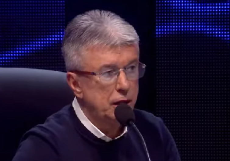 VODITELJKA IZBAČENA IZ GRANDA! Zbog velikog kiksa snosila posledice, Saša Popović momentalno reagovao: "Zašto je onoj glupači dat mikrofon?!"