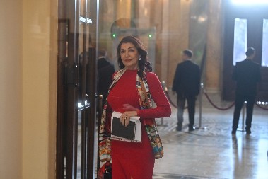 21 JAVNA LIČNOST ĆE OD SADA PRIMATI NACIONALNU PENZIJU Doneta odluka, evo ko je na spisku