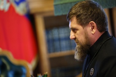 "OTKAZALI SU MU BUBREZI, PORODICA SE OKUPLJA U BOLNICI" Izvori iz GUR-a tvrde a je Kadirov u teškom stanju