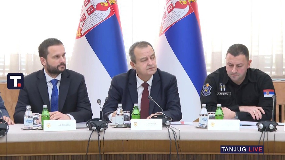 SEDNICA REPUBLIČKOG ŠTABA ZA VANREDNE SITUACIJE: Ukinuta vanredna situacija u Vladimircima,  13.603 potrošača bez struje, državni putevi prohodni, kreće promena vremena od srede!