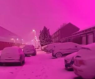  RUŽIČASTO NEBO ŠOKIRALO LOKALCE Fenomen se pojavio iznenada i počele su da kruže razne teorije