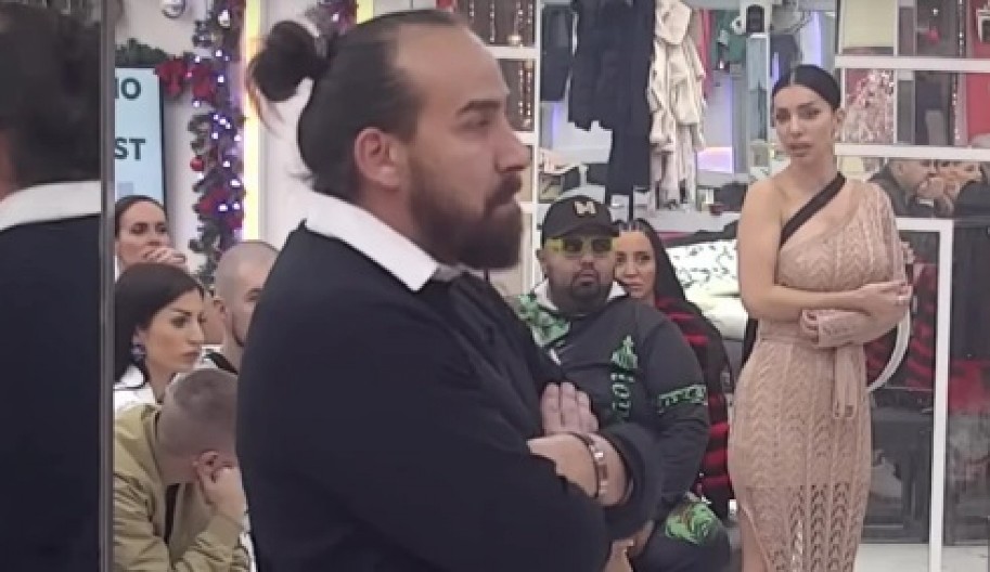 "ŽIVELA JE U STRAHU OD NJEGA" Stravični detalji o učesniku Elite, dužan na sve strane, a evo šta je radio Aleksandri Nikolić!