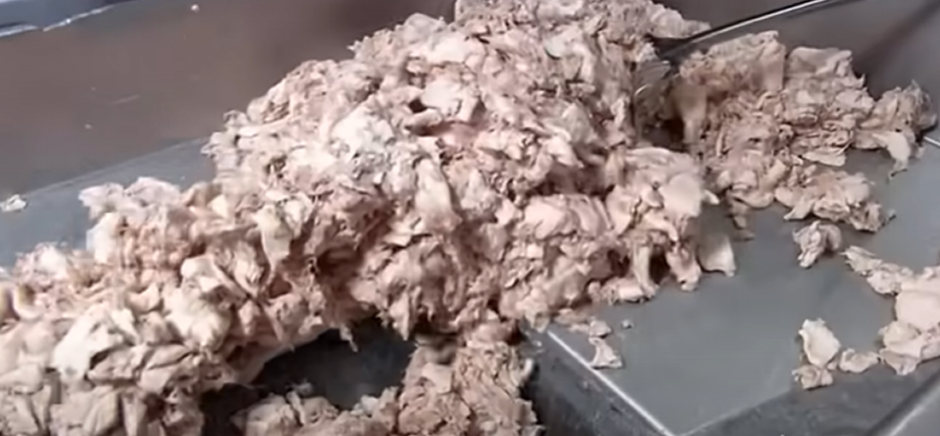 ŠOKANTNI DETALJI KOJI ĆE VAS NATERATI DA SE ZAPITATE ŠTA JEDETE Evo kako se prave viršle! (VIDEO)