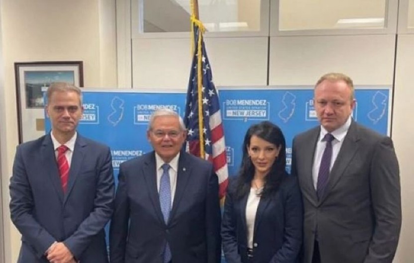 MARINIKA I ĐILAS U SUZAMA Osuđen im je mentor i veliki Kurtijev saborac, OVA SLIKA POSTAJE SAMO USPOMENA