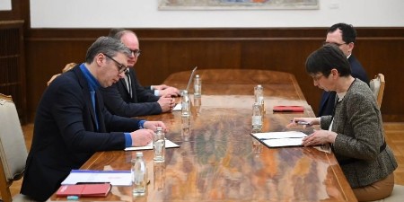 Vučić sa nemačkom ambasadorkom Anke Konrad (FOTO)