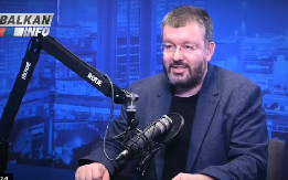 PROFESOR: Koja je politika opozicije osim što čekaju tragediju gde će poginuti 2000 ljudi? NJIH I STUDENTI PREZIRU, TERAJU IH SA ULICE!