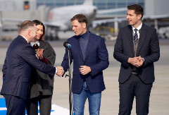 MINISTAR MALI O NAJVEĆEM USPEHU AVIO-KOMPANIJE U NJENOJ ISTORIJI: Želim Er Srbiji još puno uspešnih godina i oborenih rekorda! (FOTO)