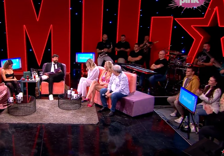 SKANDAL U EMISIJI UŽIVO! Pevačica pobesnela: "Za ovo bih mogla da podnesem tužbu!"