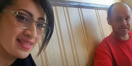 VLASNICA RESTORANA DALA POSAO GLADNOM BESKUĆNIKU Kada je otkrila ko je on, odlučila je da mu pomogne da promeni život iz korena! (VIDEO)