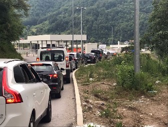 PUTEVI PROHODNI, OGLASIO SE AMSS! Evo kakvo je stanje na granicama