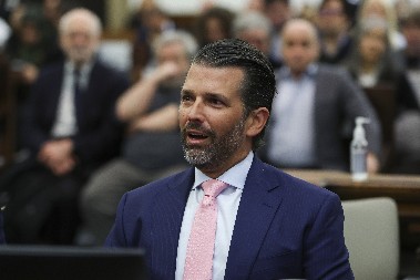 TRAMP JU JE UPUCAO, PA SVE TO SNIMIO Snimak sa njegovog odmora biće prikazan u parlamentu (VIDEO)