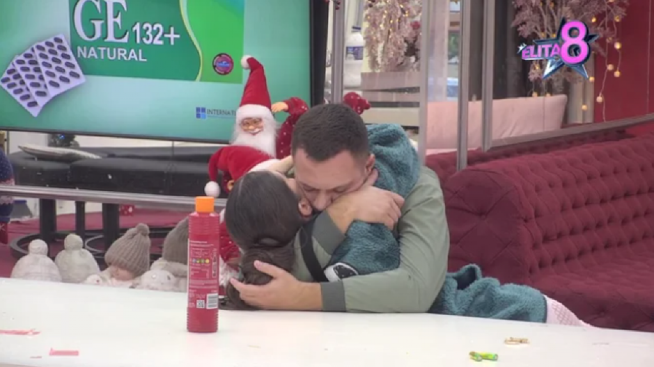 POMIRILI SE ANĐELA I GASTOZ Konačno joj priznao sve o svojim osećanjima, usledili strastveni poljupci u cik zore!