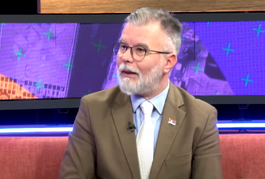 MINISTAR RISTIĆ ZA EURONEWS SRBIJA: ,,DRUŠTVENE TENZIJE MOGU BITI REŠENE DIJALOGOM I MEĐUSOBNIM POŠTOVANJEM"