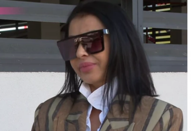 PRIŠLA SAM MU I REKLA DA SAM NJEGOVA MAMA! Potresna ispovest naše pevačice, rodila sina kao maloletna i ostavila ga!