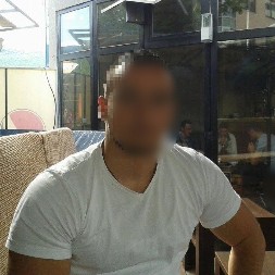 KOMŠIJI SPALIO LOKAL IZ LJUBOMORE! Osumnjičeni Anel osuđivan za filmsku pljačku banke (VIDEO)