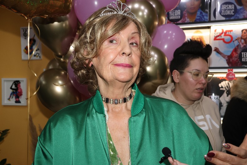 OTKRIVENO KOLIKO JE NOVI DEČKO LEPE LUKIĆ STARIJI OD NJE! Razveo se, pa ostao udovac, a ovo je njihova priča!