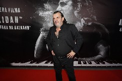 EVO KAKO IZGLEDA ĆERKA ACE LUKASA! Zaposlena u Grandu, za venčanje na poklon od tate dobila luksuzni stan!