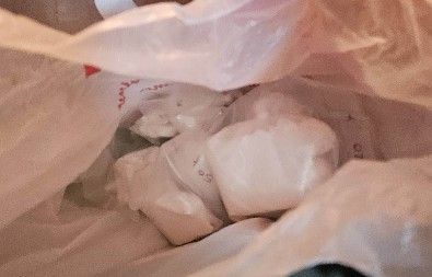 JOŠ JEDNA ZAPLENA NARKOTIKA Kod dilera policija iz Sremske Mitrovice pronašla i zaplenila preko šest kilograma droge